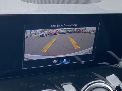 Used 2023 Mercedes-Benz GLB 250 4MATIC image 21