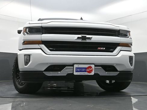 Used 2018 Chevrolet Silverado 1500 LT w/ Texas Edition image 22