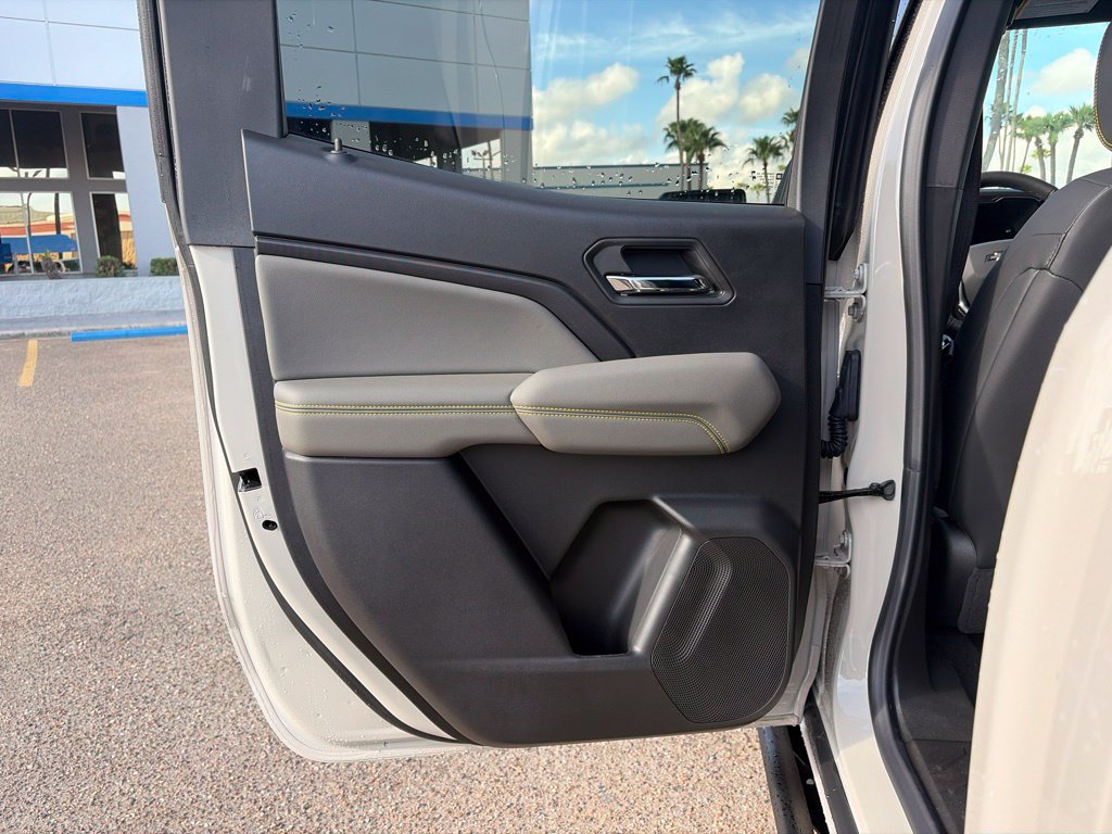New 2026 Chevrolet Colorado ZR2 AWD/4WD image 16