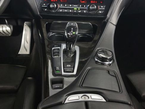 Used 2018 BMW 640i Convertible image 23