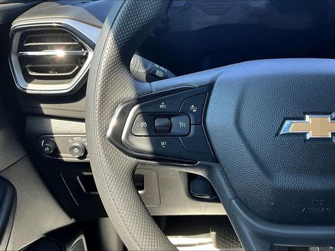 Used 2025 Chevrolet TrailBlazer LT AWD/4WD image 10