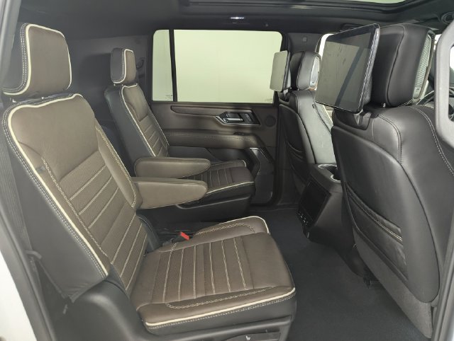 Used 2026 GMC Yukon XL Denali Ultimate AWD/4WD image 19