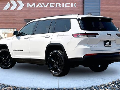 Used 2023 Jeep Grand Cherokee L Laredo AWD/4WD image 4