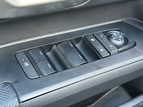 Used 2024 Toyota Tacoma TRD Sport w/ TRD Sport Upgrade Package image 13