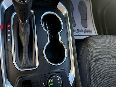 Used 2019 Chevrolet Traverse LT image 25