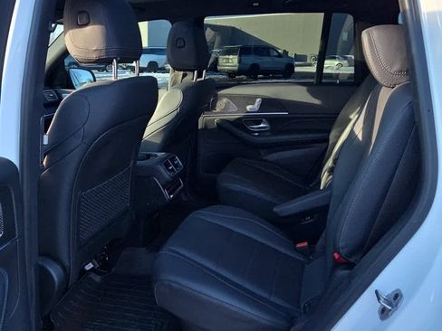Used 2024 Mercedes-Benz GLS 450 4MATIC image 6