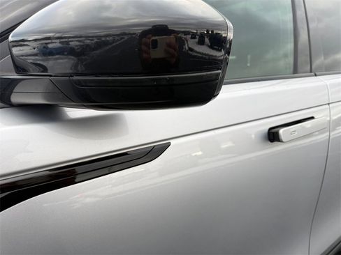 Used 2020 Land Rover Range Rover Velar S image 23