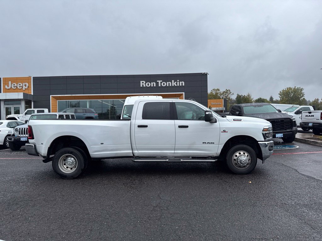 Used 2026 RAM 3500 Big Horn AWD/4WD image 10