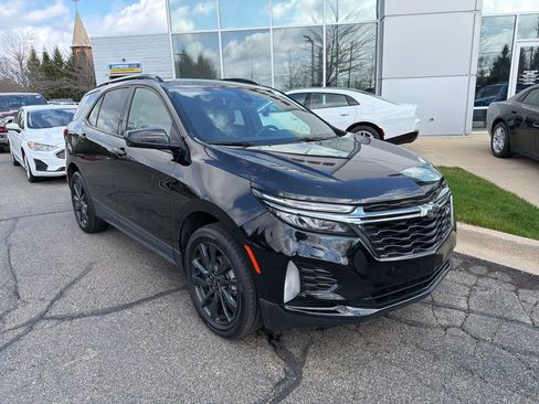 Used 2023 Chevrolet Equinox RS AWD/4WD image 1
