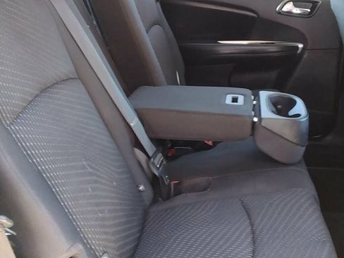 Used 2018 Dodge Journey SE FWD image 10
