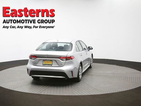 Used 2022 Toyota Corolla LE FWD image 39