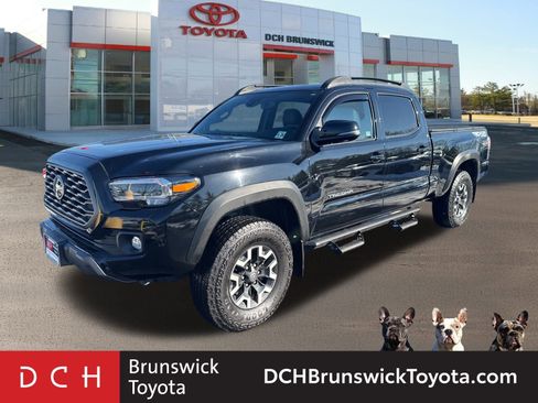 Used 2023 Toyota Tacoma TRD Off-Road image 1