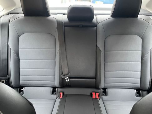 Used 2025 Volkswagen Jetta SE image 37