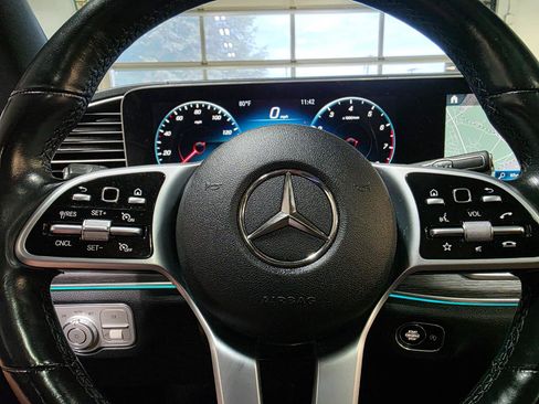 Used 2020 Mercedes-Benz GLS 450 4MATIC image 30