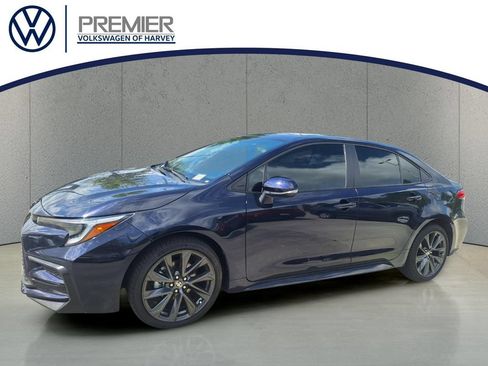 Used 2025 Toyota Corolla SE w/ SE Premium Package FWD image 1