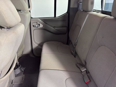 Used 2019 Nissan Frontier SV image 22