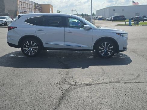 Certified 2026 Acura MDX FWD w/ Technology Package image 9