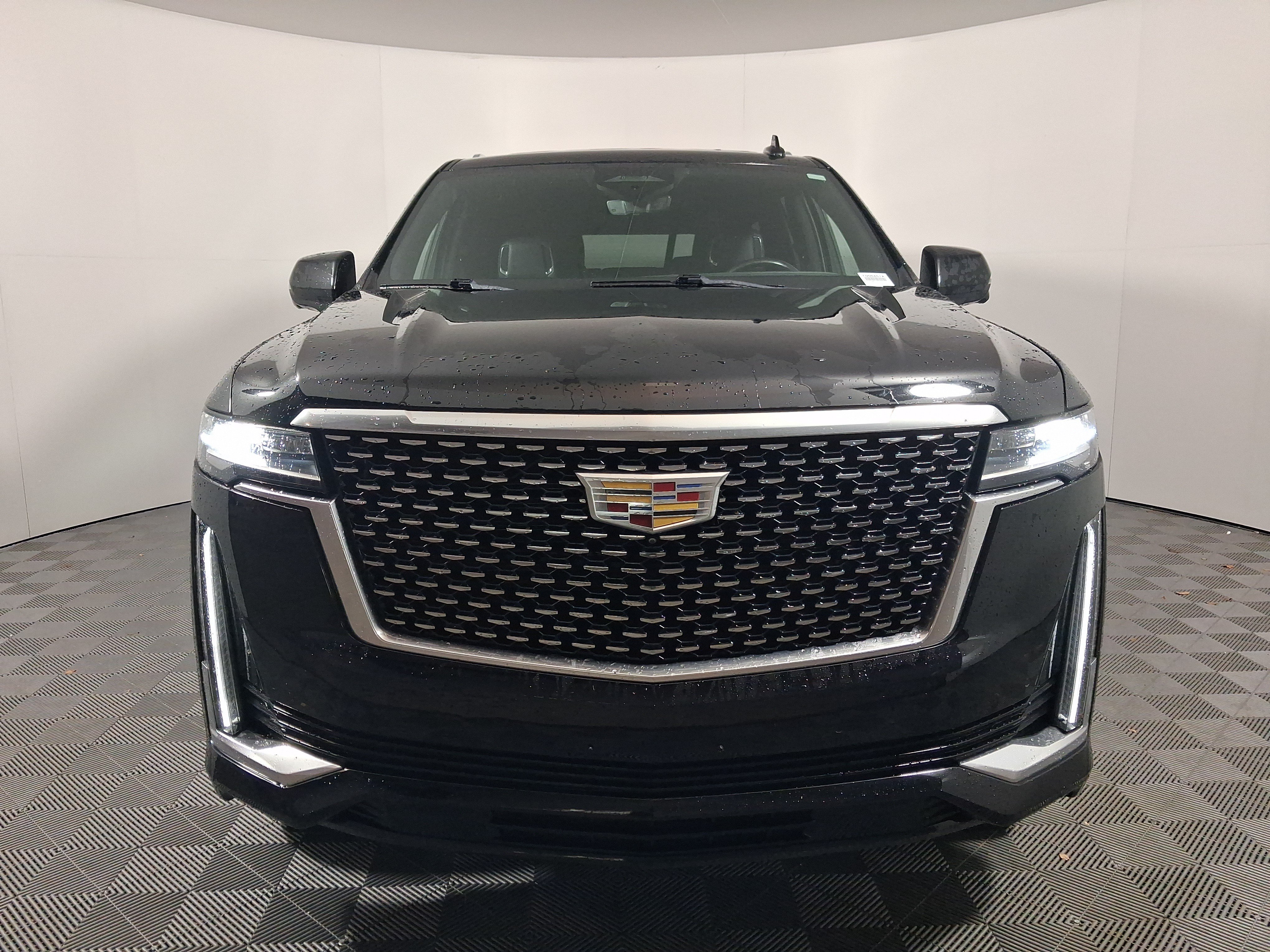 Used 2022 Cadillac Escalade Premium Luxury AWD/4WD image 3