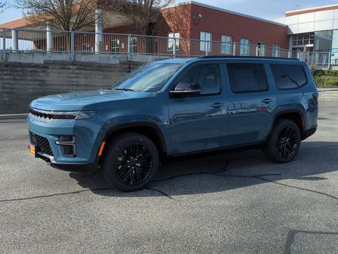 New 2026 Jeep Grand Wagoneer Limited AWD/4WD image 3
