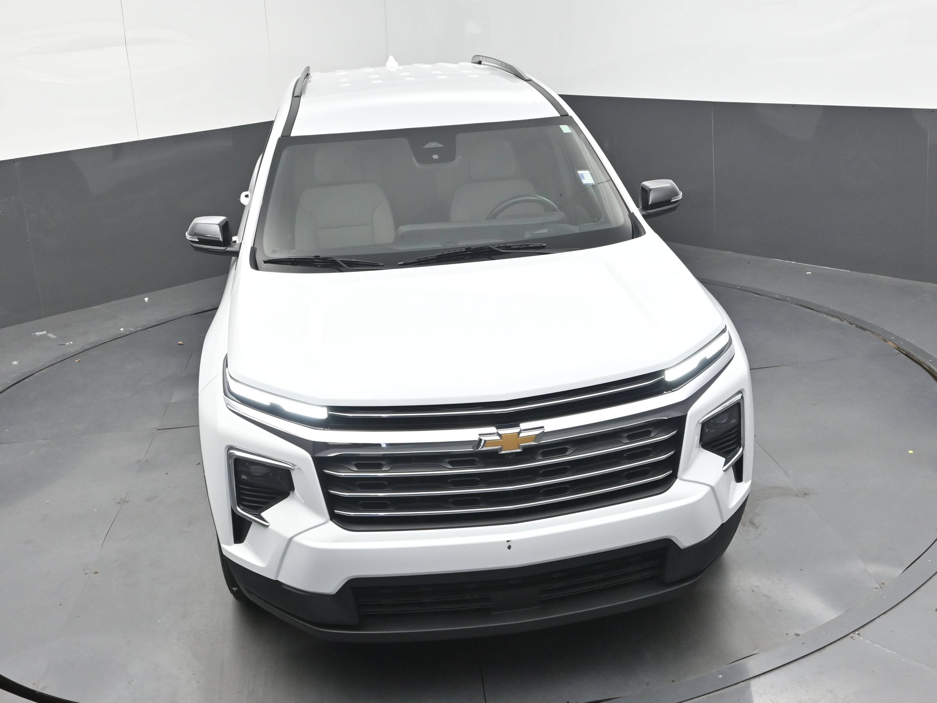 Certified 2026 Chevrolet Traverse LT w/ Driver Confidence Package FWD image 32