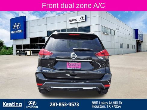 Used 2017 Nissan Rogue SV w/ SV Premium Package image 6