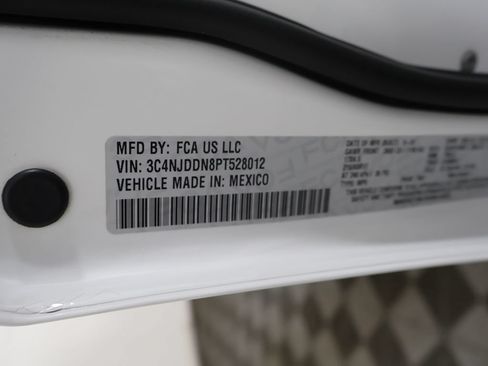 Used 2023 Jeep Compass Trailhawk AWD/4WD image 43