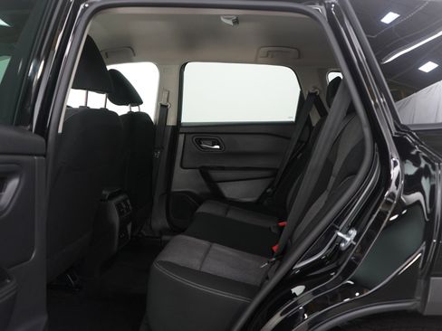 Used 2025 Nissan Rogue SV AWD/4WD image 18