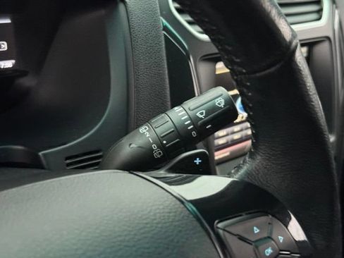 Used 2016 Ford Explorer XLT w/ Equipment Group 202A FWD image 28
