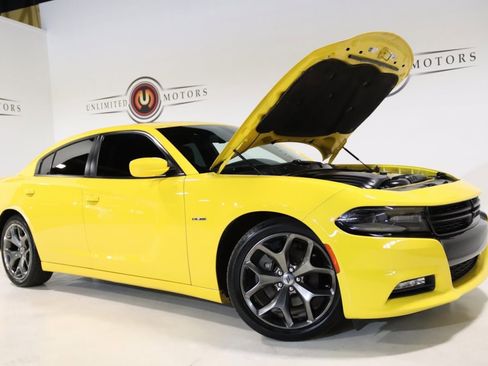Used 2017 Dodge Charger R/T w/ Beats Audio Group image 23