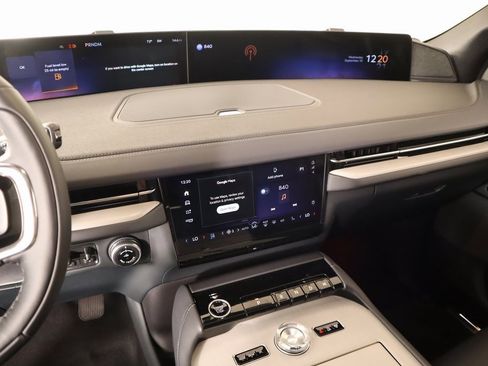 New 2025 Lincoln Navigator Reserve w/ Jet Appearance Package image 6