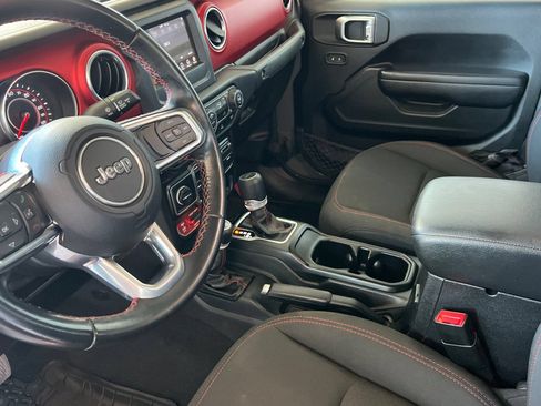 Used 2020 Jeep Gladiator Rubicon AWD/4WD image 11