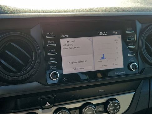 Used 2020 Toyota Tacoma SR AWD/4WD image 18
