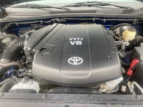 Used 2014 Toyota Tacoma PreRunner w/ SR5 Package RWD image 37