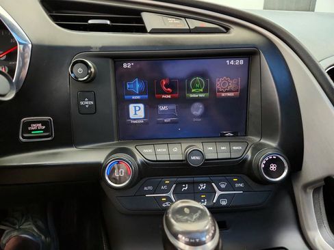 Used 2015 Chevrolet Corvette Stingray Coupe RWD image 18