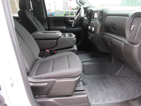 Used 2026 GMC Sierra 1500 Pro w/ Pro Value Package AWD/4WD image 11