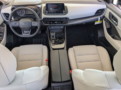 Used 2026 Nissan Rogue Dark Armor FWD image 23