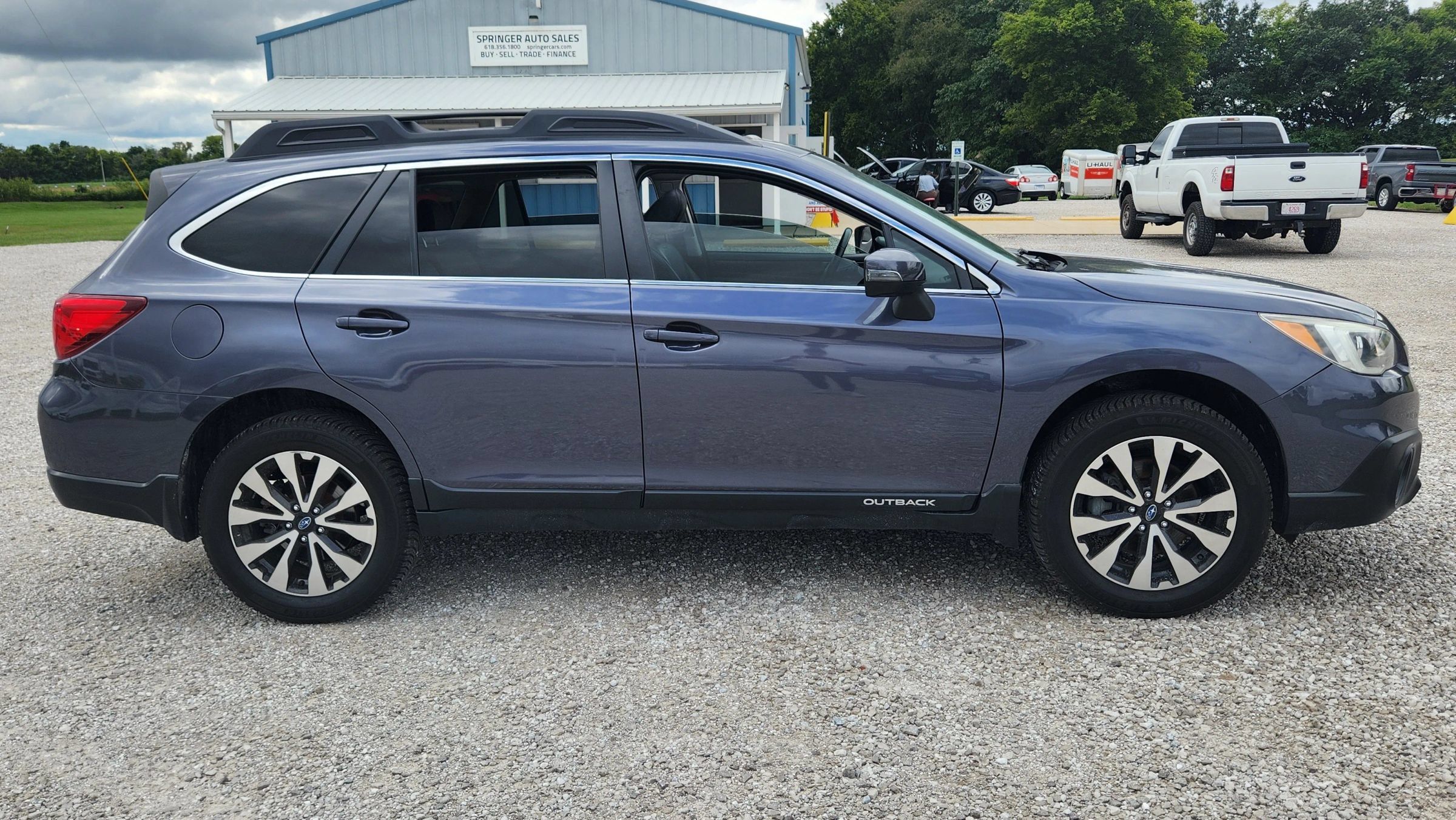 Used 2017 Subaru Outback 2.5i Limited w/ Popular Package #5 AWD/4WD image 2