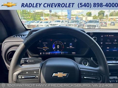 Certified 2025 Chevrolet Colorado W/T w/ Advanced Trailering Package AWD/4WD image 6