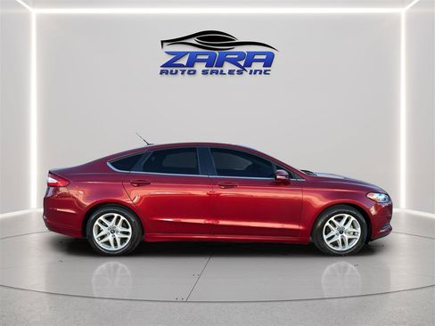 Used 2015 Ford Fusion SE FWD image 8