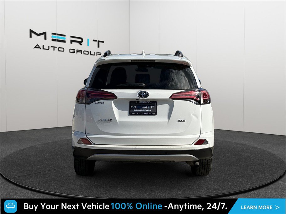 Used 2018 Toyota RAV4 XLE FWD image 8