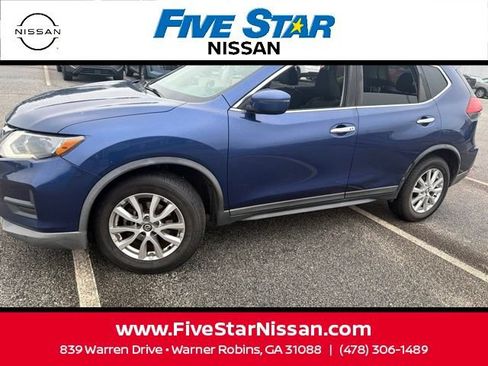 Used 2017 Nissan Rogue SV AWD/4WD image 8
