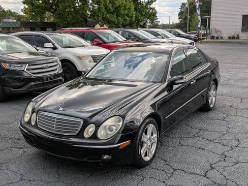 Used 2006 Mercedes-Benz E 350 4MATIC Sedan image 3