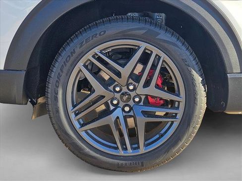 New 2026 Ford Explorer ST w/ Sun And Sound Package image 10