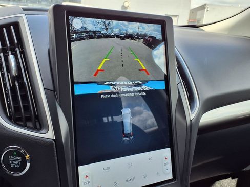 Used 2024 Ford Edge SEL w/ Convenience Package image 8