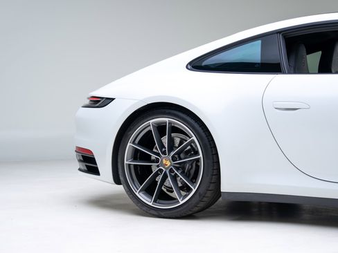 Used 2020 Porsche 911 Carrera image 22