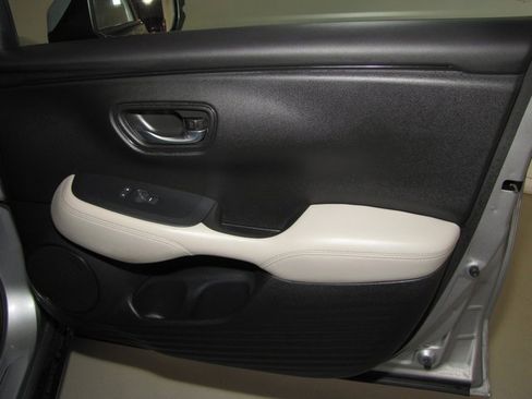 Certified 2023 Honda HR-V LX image 19