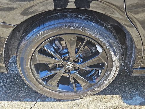 Certified 2024 Honda Odyssey Sport image 9