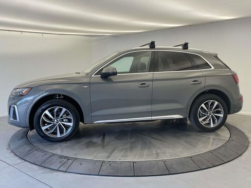 Certified 2023 Audi Q5 2.0T Premium w/ Convenience Package AWD/4WD image 2