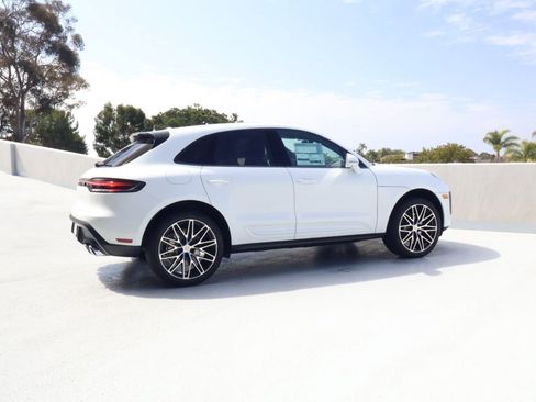 New 2026 Porsche Macan AWD/4WD image 8