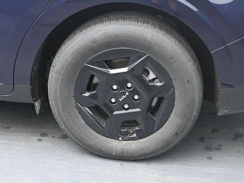 Used 2026 Kia Carnival FWD image 13